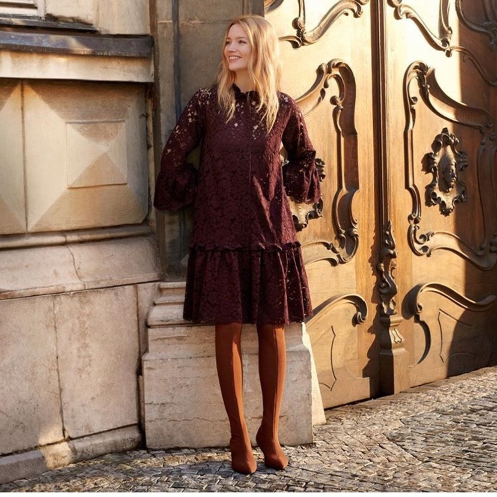 H&M lace dress